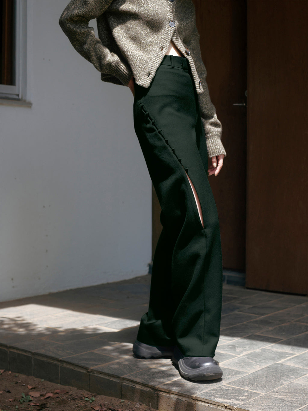 teloplan Aoi Trousers / Black | bwlimos.com