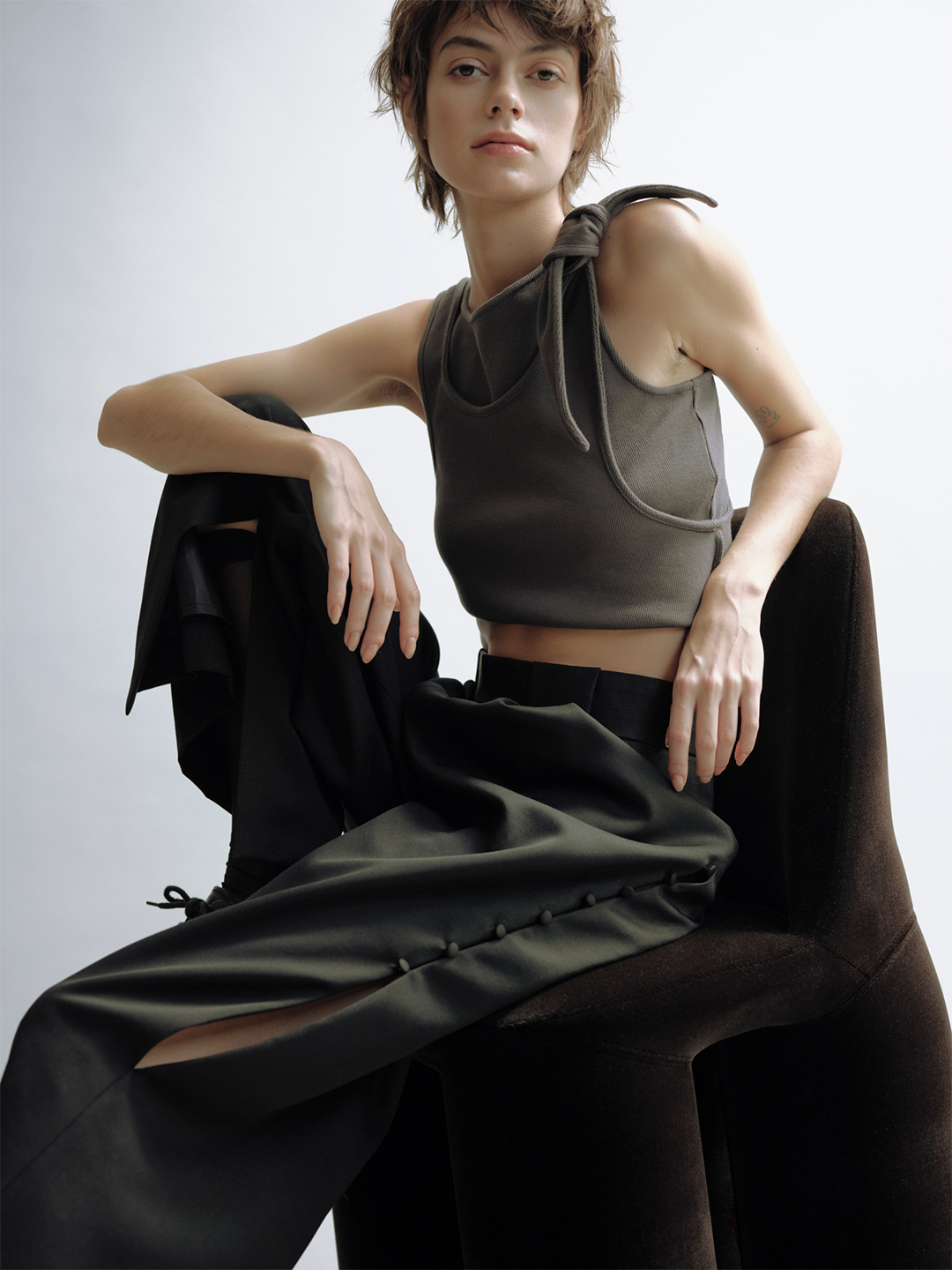 Aoi Trousers/Black｜TĔLOPLAN | テーロプランの公式オンラインストア