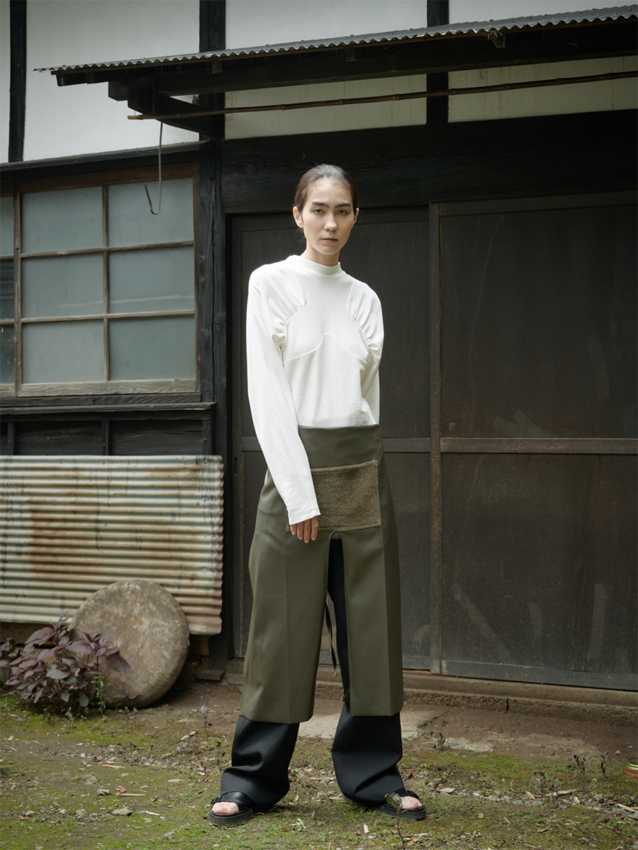 テーロプロン テーロプロンワンピース TELOPLAN Pam Apron/Khaki｜TĔLOPLAN | テーロプランの公式オンラインストア