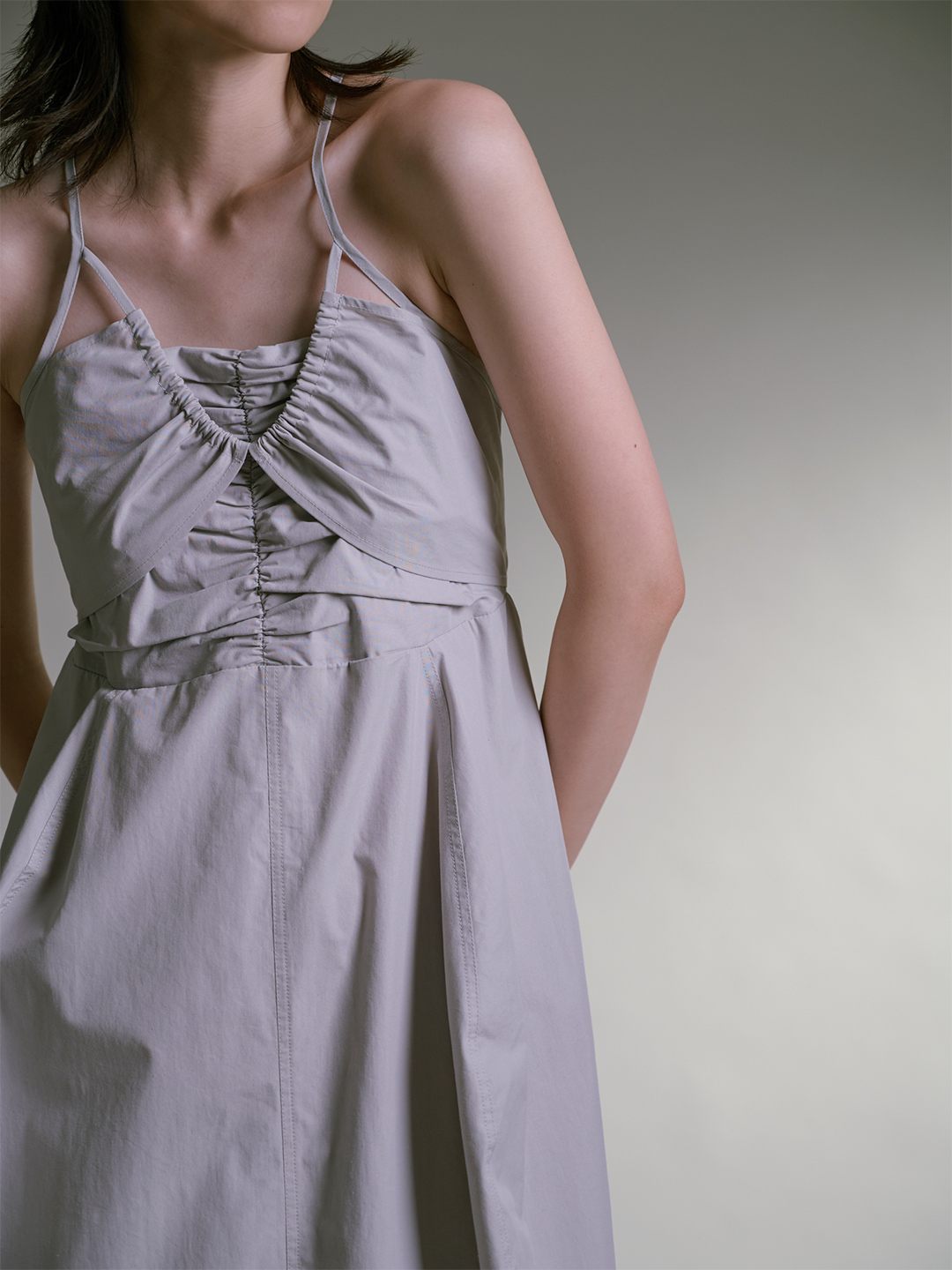 Yvette Dress/Ice Gray｜TĔLOPLAN | テーロプランの公式オンラインストア