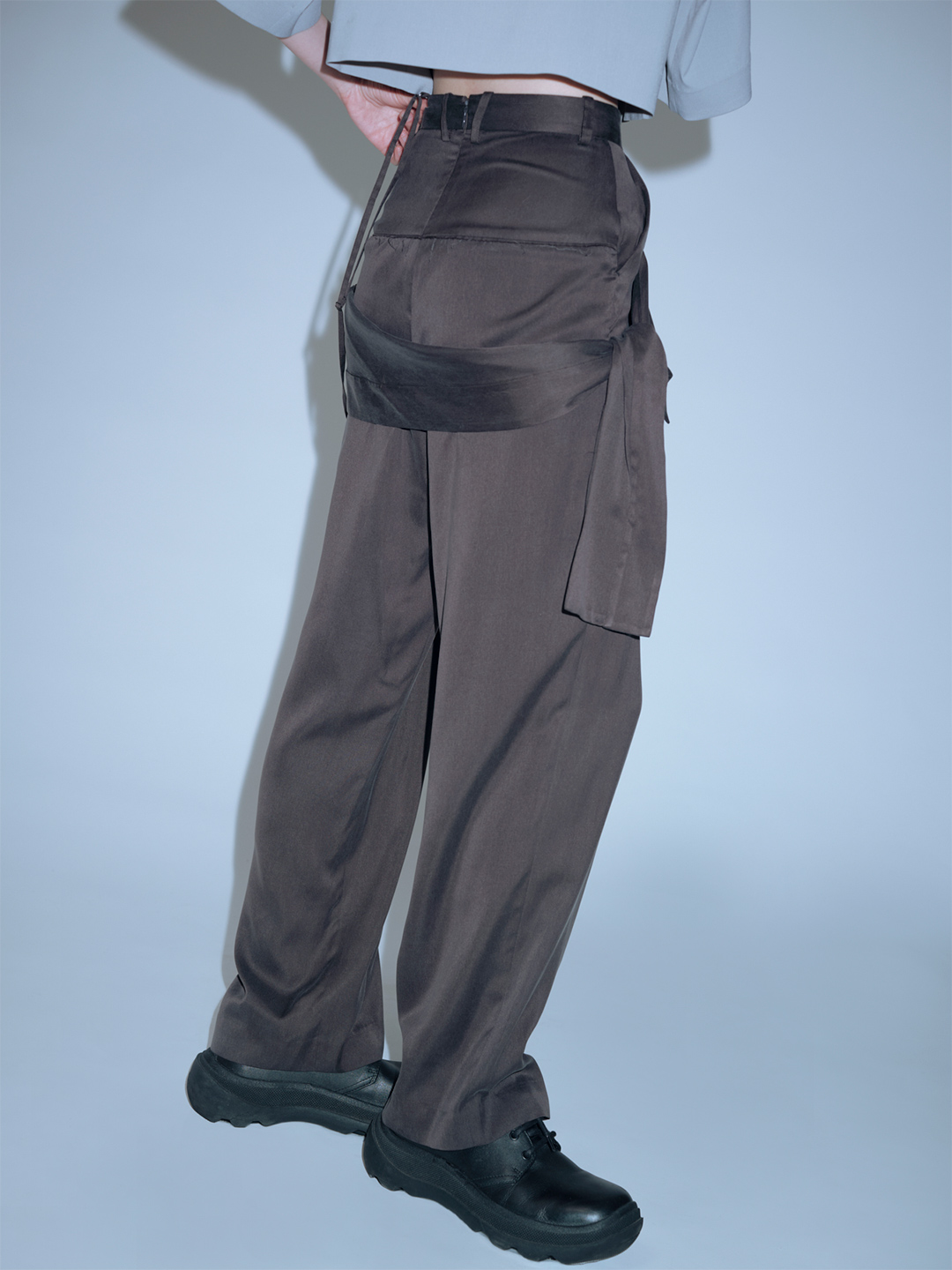 Yama Trousers/Brown｜TĔLOPLAN | テーロプランの公式オンラインストア