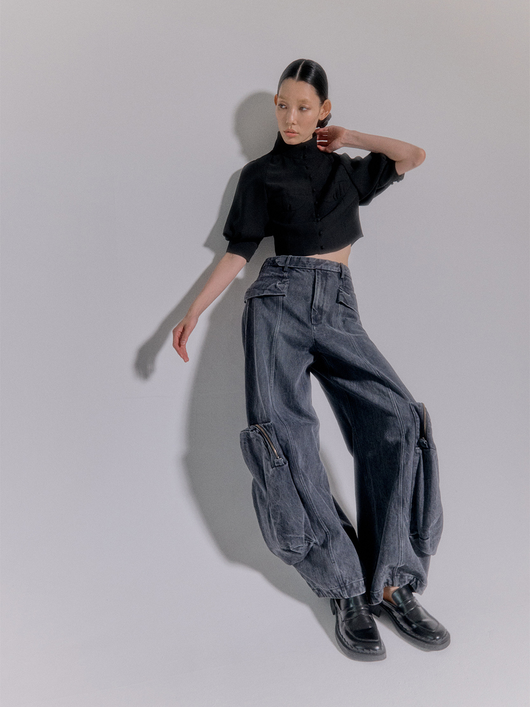 Nicholas Denim Trousers/Black｜TĔLOPLAN | テーロプランの公式