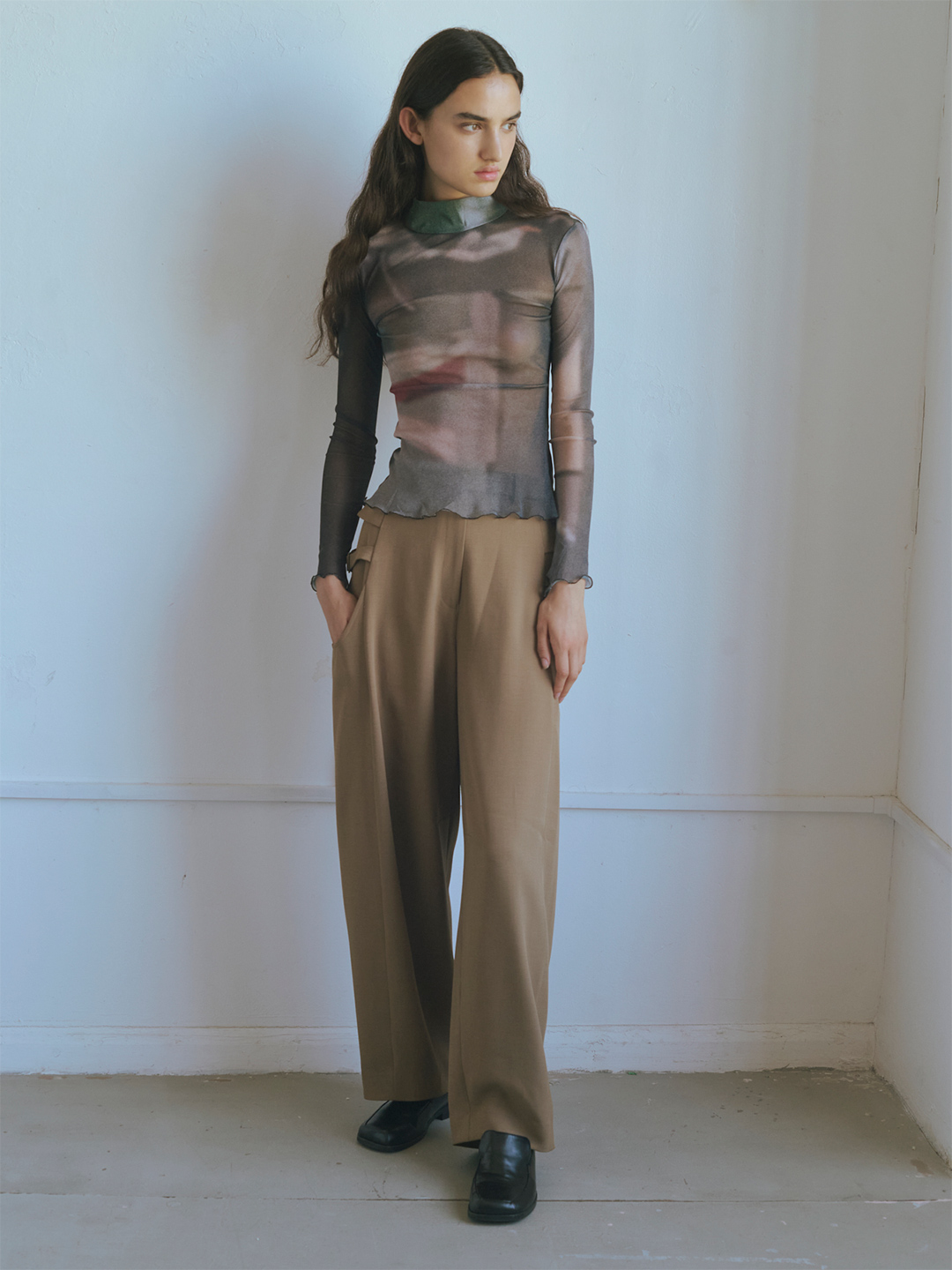 Natalie Trousers/Beige｜TĔLOPLAN | テーロプランの公式オンラインストア